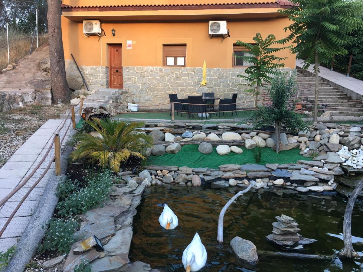 Hotel Rural El Arca De Noe El Tiemblo Exterior foto