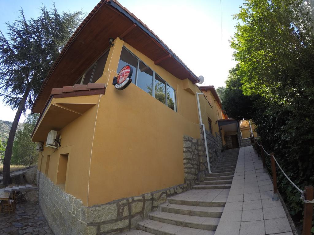 Hotel Rural El Arca De Noe El Tiemblo Exterior foto